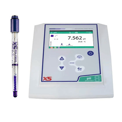 pHmetro pH 8 PRO BASIC completo di elettrodo XS Polymer, cavo S7/BNC, sonda di temperatura NT 55, stativo portaelettrodi, tamponi colorati, cavo USB ed alimentatore. NO STIRRER